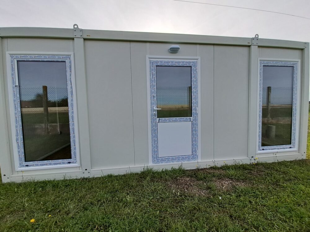 1-scaled-1-1000x750-1.jpg Bungalow estándar con grandes ventanas L 6m x L 2,40m - Imagen 1