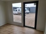 Contenedor Comercial ‘Pabellón’ 3x4m con Fachada Acristalada - Imagen 2